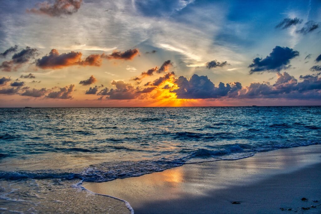 beach, ocean, sunset-4378548.jpg